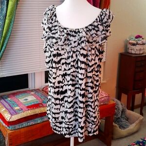 Black and White Flutter Sleeve Top.